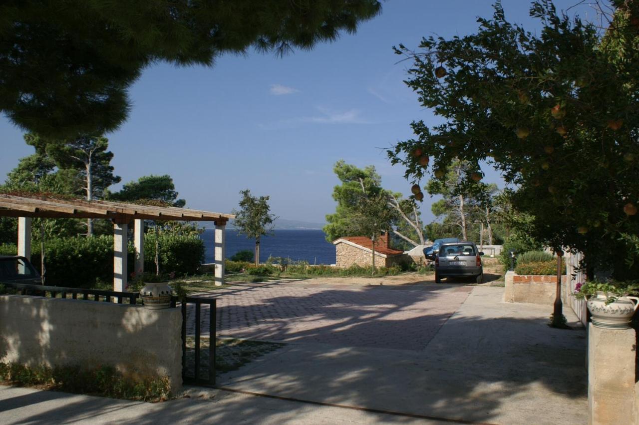 Apartments By The Sea Medici, Omis - 1046 Mimice Bagian luar foto